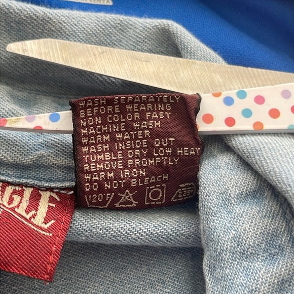 American Eagle Denim Light Wash w/Flower Button Up Size S - Picture 4 of 8